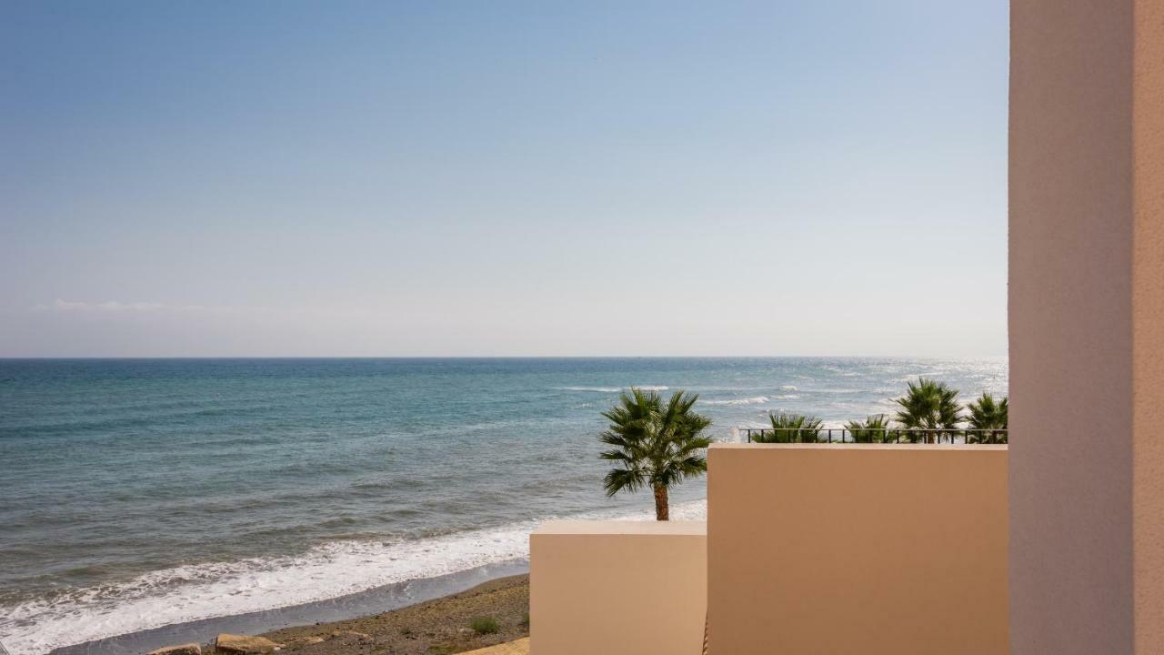 Bahia De La Plata Luxury Apartments Estepona Bagian luar foto